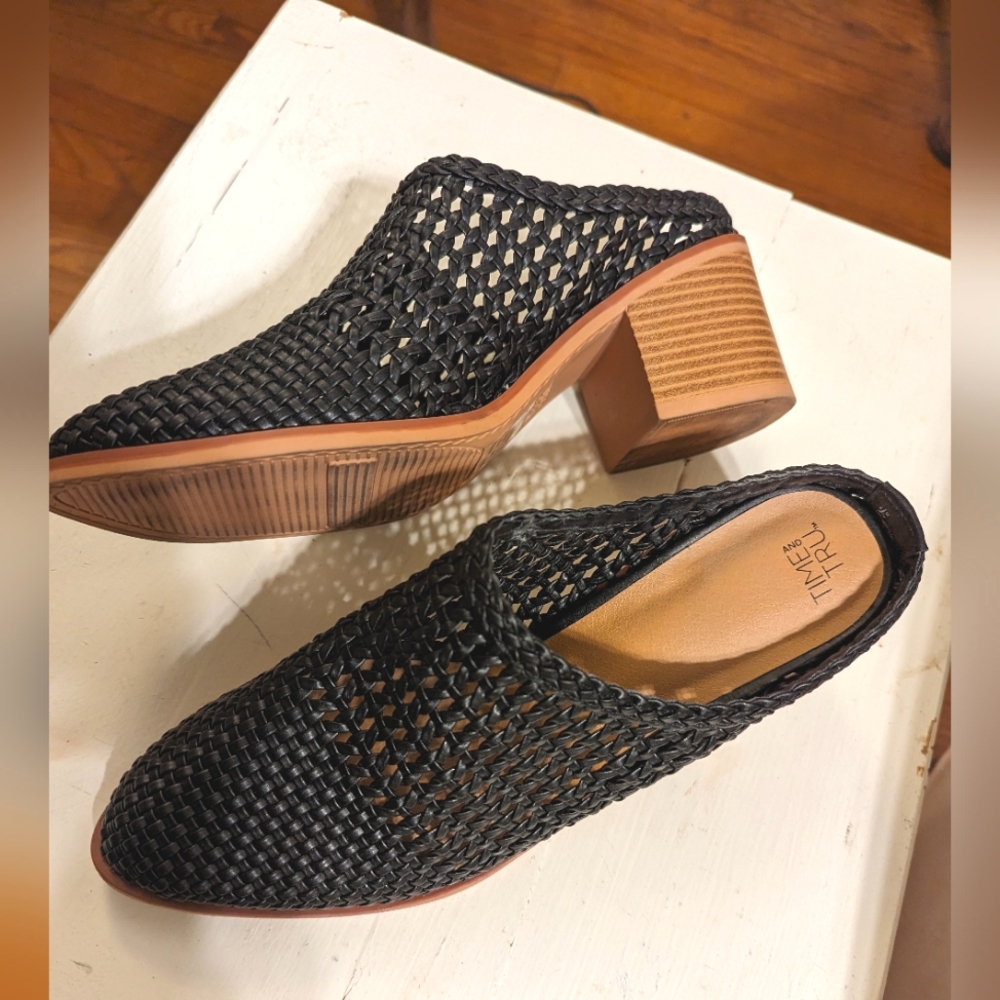 Pointed Woven Heeled Mule